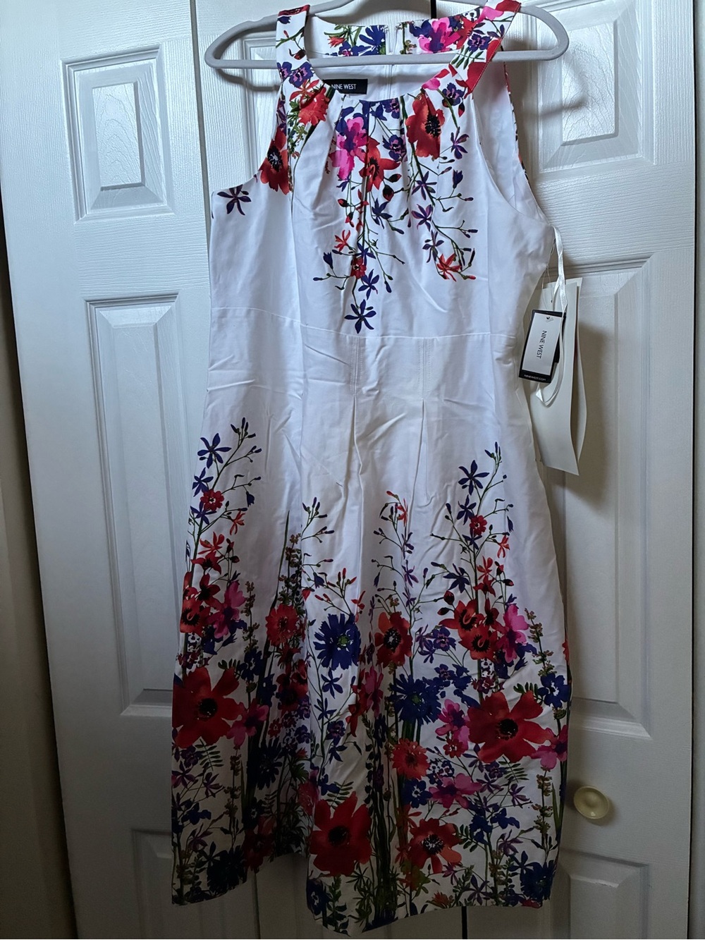 Nine West White Dress w/Blue, Pink & Red Floral Detail, Size 16